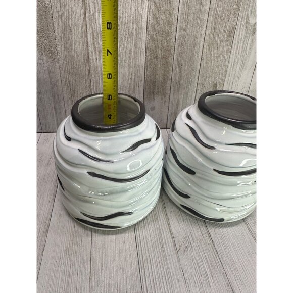 Vtg Pier1 Decorative Pottery Black & White Beehive Style Set of 2 Vases 5" Tall - Picture 5 of 9